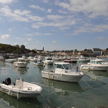Les Chats Pitres Maison Au Calme Renovee Avec Jardin, Abri A Velo, Parking Gratuit, 5 Mn A Pied Du Centre Bayeux Proche Des Plages Du Debarquement Exterior photo