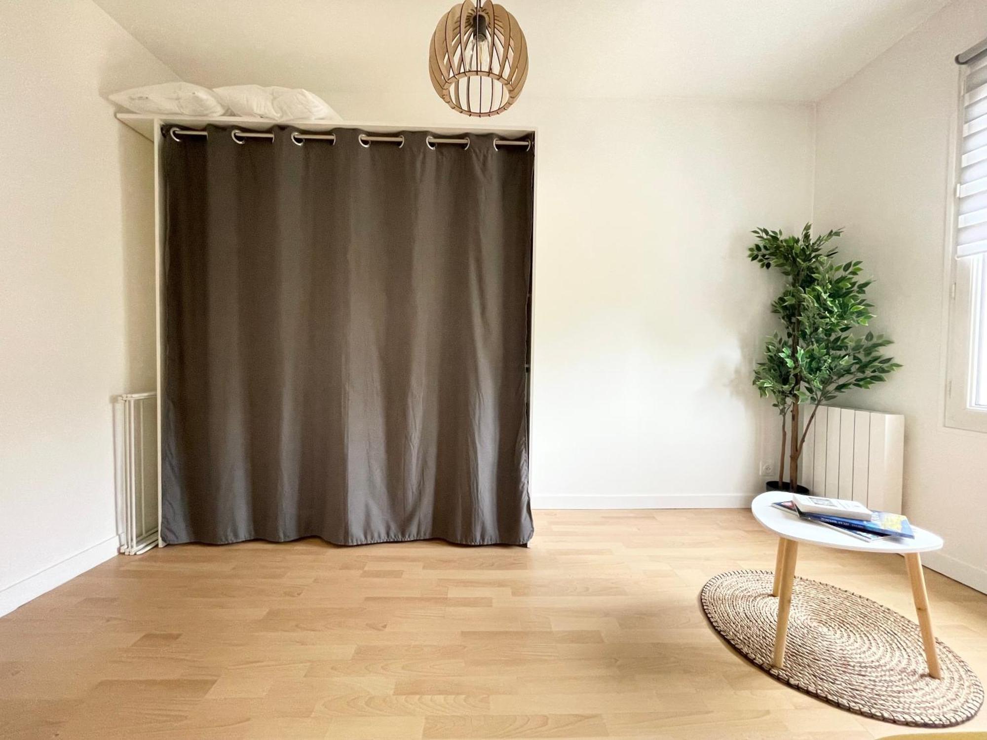 Hébergement de vacances Les Chats Pitres Maison Au Calme Renovee Avec Jardin, Abri A Velo, Parking Gratuit, 5 Mn A Pied Du Centre Proche Des Plages Du Debarquement Bayeux